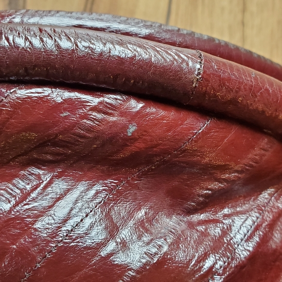 Vintage 1981 Leather of the Sea Clutch - Picture 14 of 14